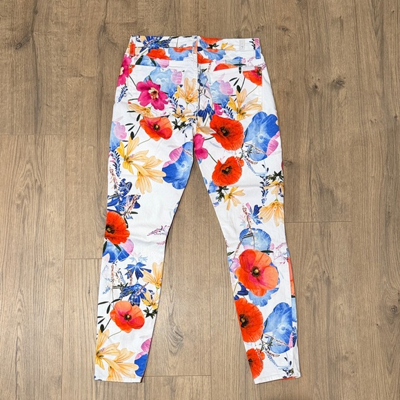 7 For All Mankind White Pants - Picture 4 of 5